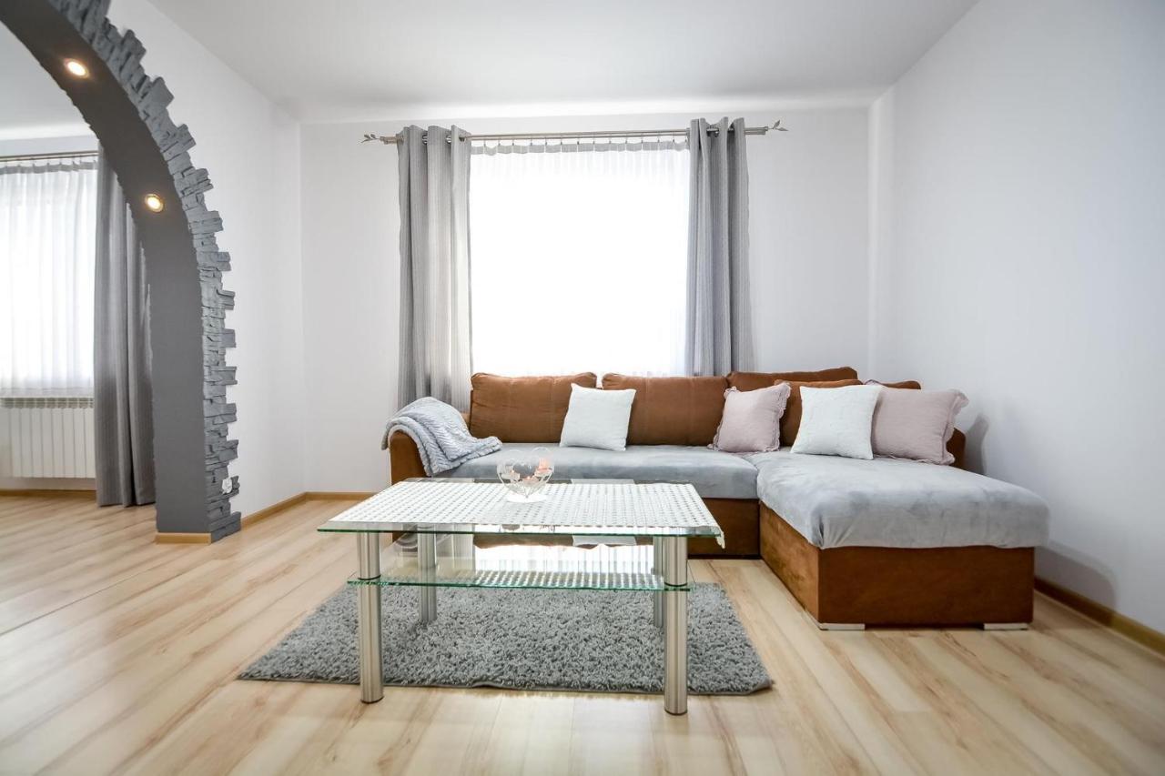 Apartamenty Przystanek Banska Banska Nizna المظهر الخارجي الصورة
